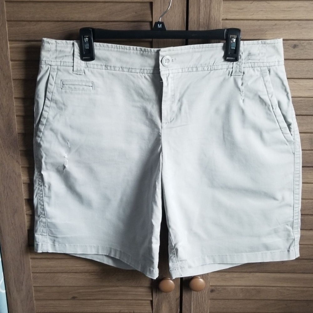 Gray distressed shorts